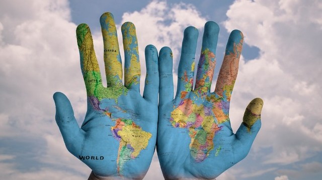 Which of these countries is north of the equator?